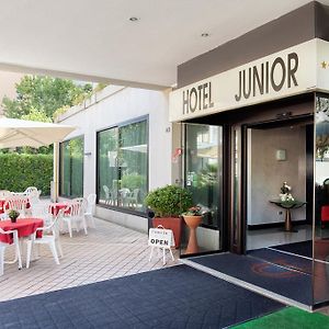 Hotel Junior